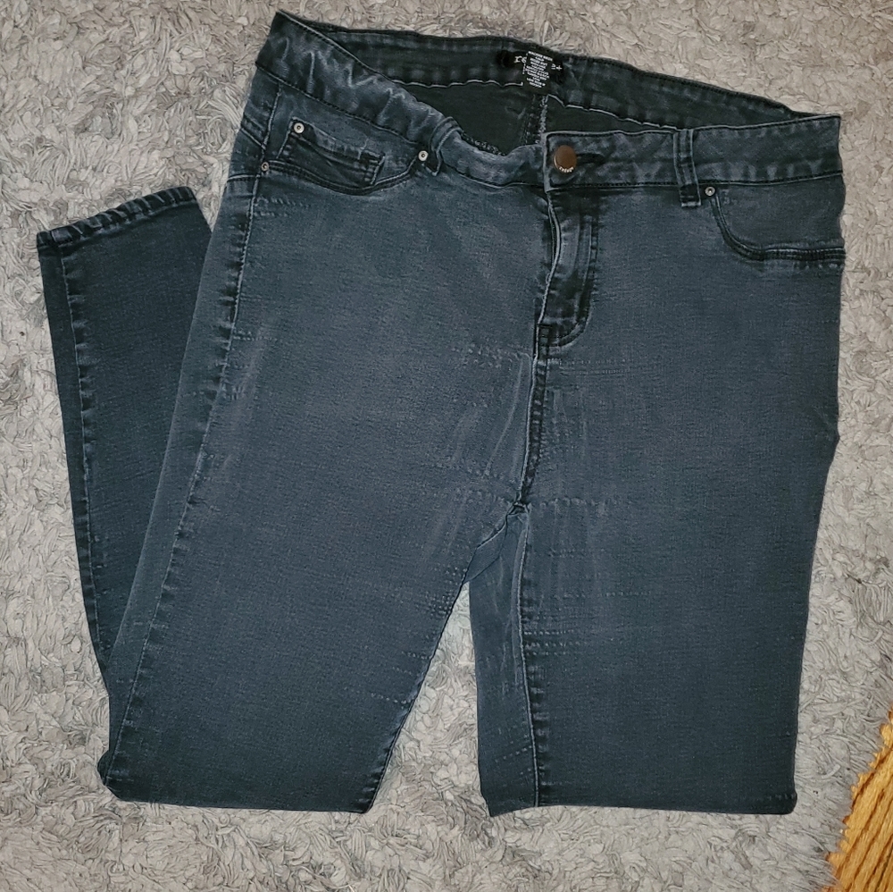 Black refuge plus skinny jeans